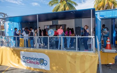 Caravana da Ciência Cecierj transforma Praça Ibrahim Assed, em Cardoso Moreira, em polo científico