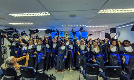 Formatura nas escolas da Rede Ceja é marcada por histórias de perseverança e emoção