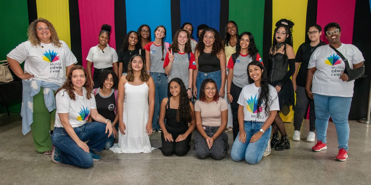 Museu Ciência e Vida usa jogos e bonecas para ensinar que a ciência também é lugar de meninas