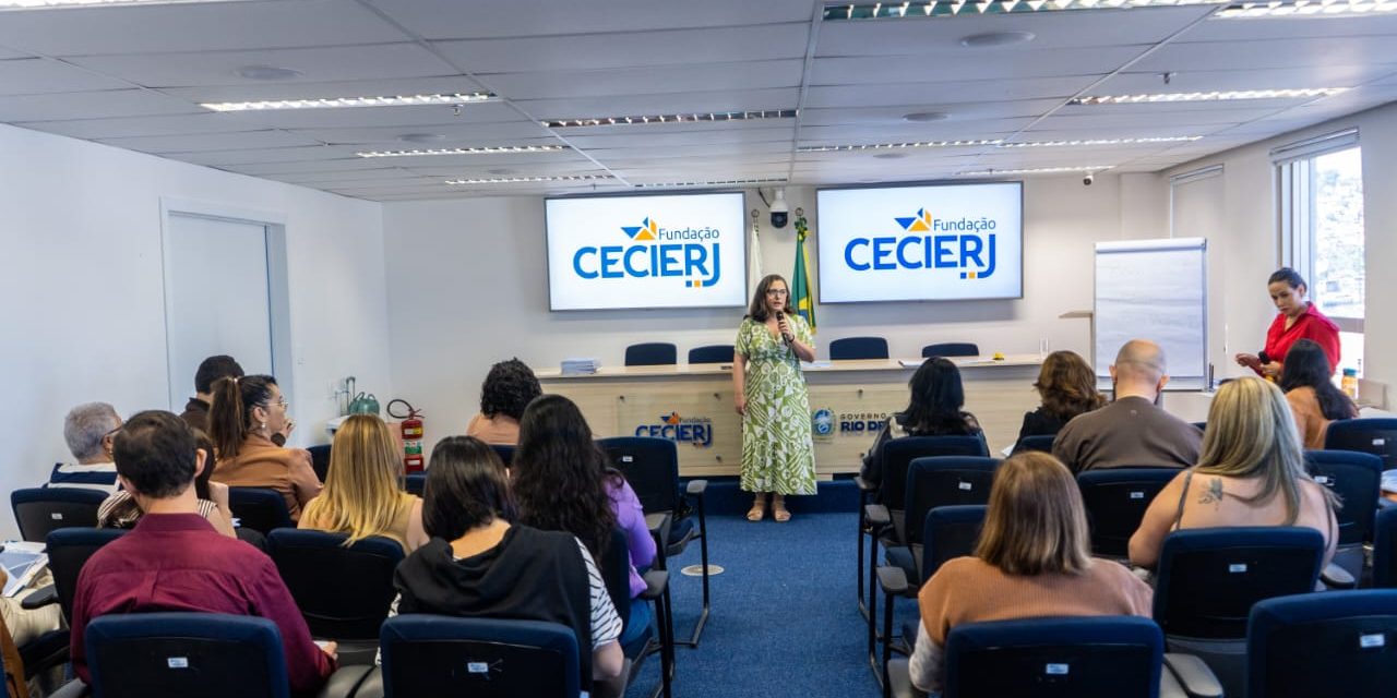 Gestores dos polos Cederj participam de capacitação em Comunicação Assertiva